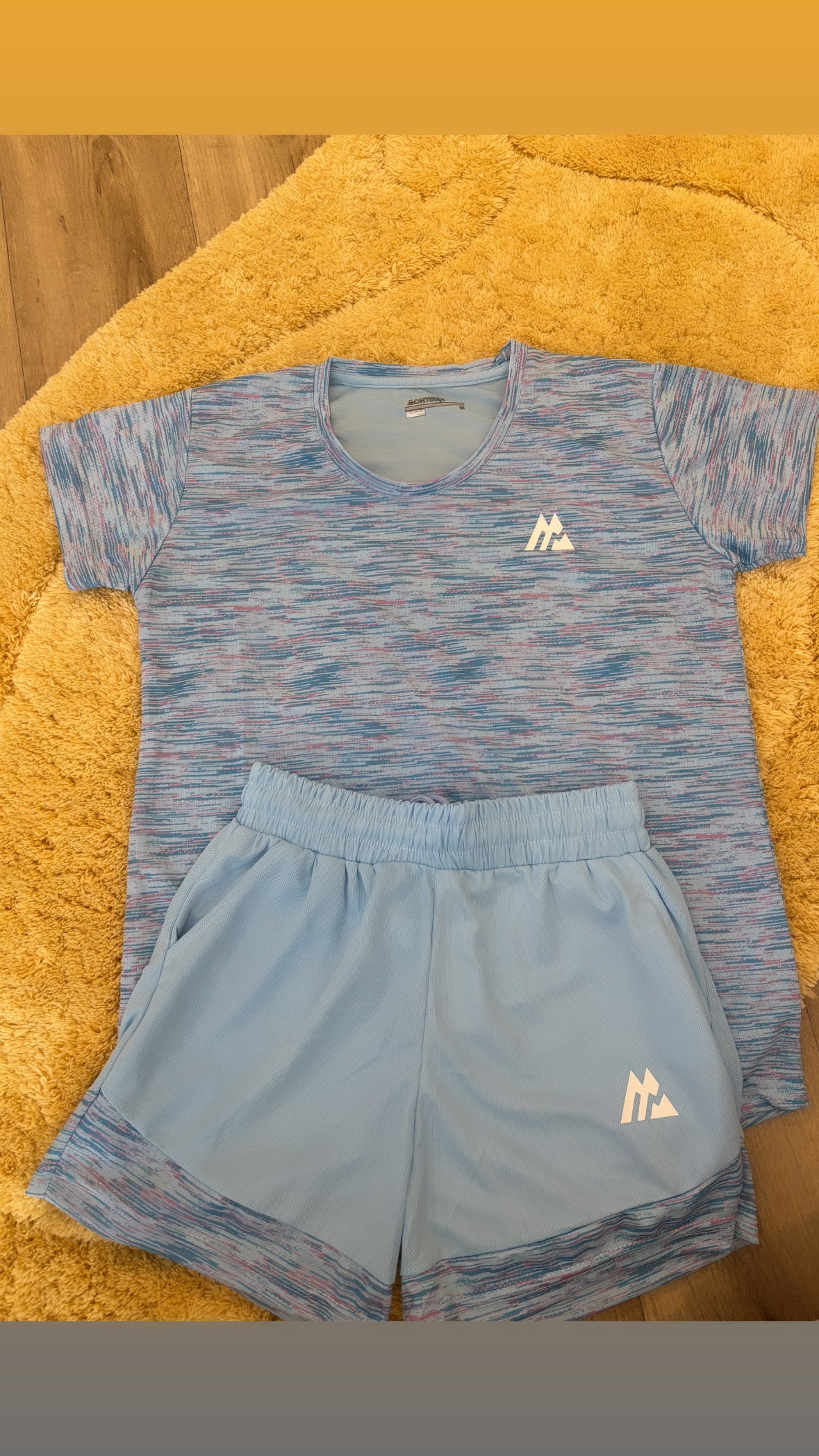 Women’s M T Shirt & Short Set